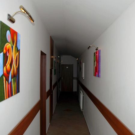 Penzion Ulicka Stupava Kamer foto